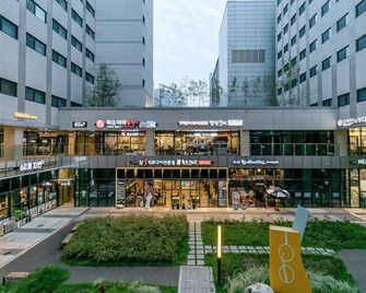 Howard Johnson by Wyndham Incheon Airport - Incheon - Edificio