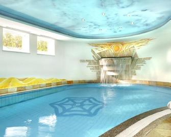 Hotel Ferienwelt Kristall - Rauris - Bazén