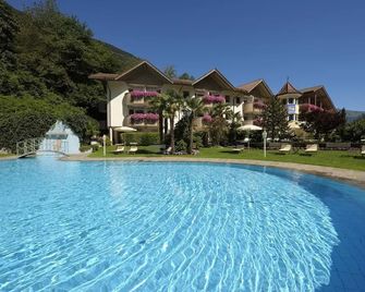 Hotel Sonnenalm - San Martino in Passiria - Pool