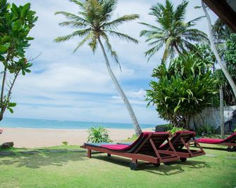 Ocean of Life Ayurveda Hotel - Induruwa - Pláž