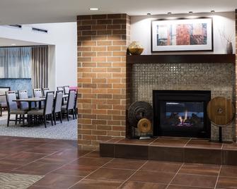 Hampton Inn & Suites Omaha-Downtown - Omaha - Servicio de la propiedad