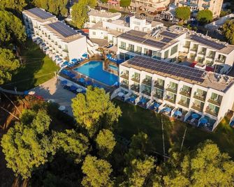 Park Beach Hotel - Limassol