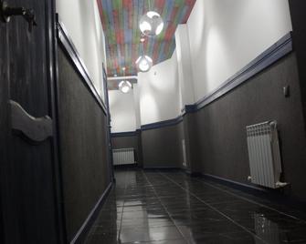 Hostel Gosti Krasnodar - Pashkovskiy - Corridoio