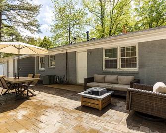 Cozy 3br Home With Outdoor Space - Garner - Patio