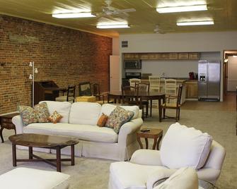 Stay in the Heart of Washington County between Austin & Houston - Brenham - Stue