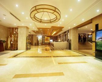 Phoenix Regalia Hotel (Chengdu Chunxi Road Taikoo Li Store) - تشنغدو - ردهة
