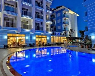 Sultan Sipahi Resort Hotel - Alanya - Svømmebasseng