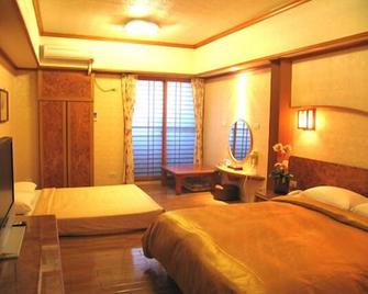 Sin Fu Business Hotel - Taichung City - Bedroom