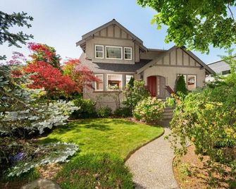 Kitsilano Modern Comfort - Spacious 1 Bedroom In Quiet Tree Lined Neighbourhood - Vancouver - Edifício