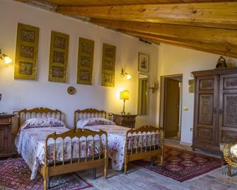 Villa Anna - Montone - Habitación