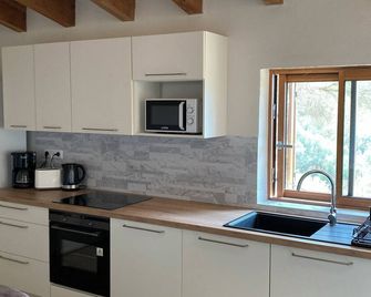 Pretty Renovated Traditional Corsican House - Cargèse - Cuisine