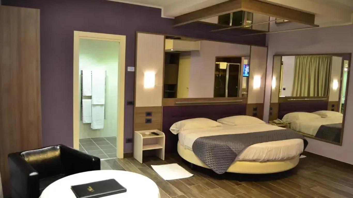 Hotel Motel 2