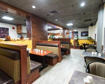 4 Spacious Rooms Near Philip J Currie Dinosaur Museum, Just 20 Min Away - Grande Prairie - Restaurace
