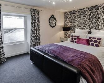 The Orchard House - Full House Rental upto 12 - 로스버리 - 침실