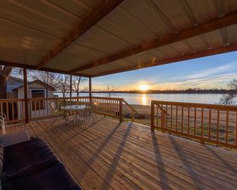 Lakehouse Bungalow-Frisco Location - Frisco - Balcony