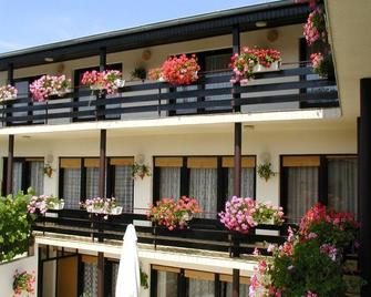 Room in Vodice with Balcony, Air condition, WIFI (4826-1) - Vodice - Edificio