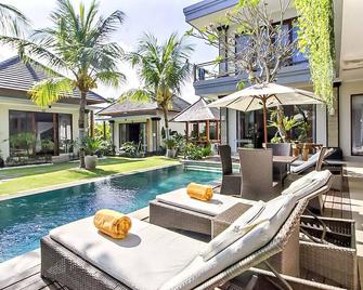 Lebak Bali Residence - North Kuta - Piscină