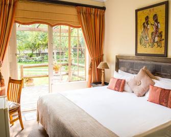 Boubou Bed And Breakfast - Rustenburg - Schlafzimmer