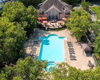 Landing Apartments Eagleville - Valley Forge - Norristown - Pool