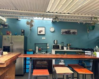 The Backside House - Women Only - - Tamarindo - Bar