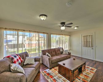 Riverside House with Yard about 1 Mi to Downtown! - Riverside