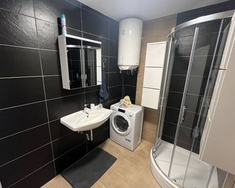 Apartment Adam & Eva, Near Terme Olimia, Ac, Free Parking, Free Wifi - Podčetrtek
