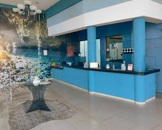 Hotel Lago Azul - Bonito - Front desk