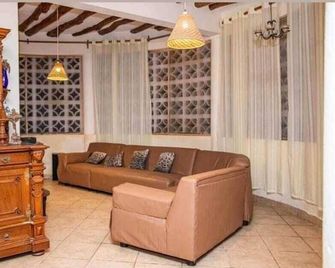Micmoll Paradise - Galu Beach - Wohnzimmer