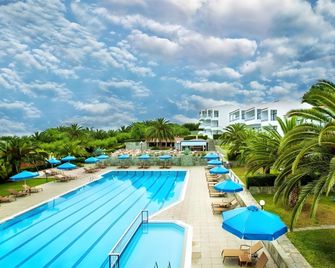 Port Marina Hotel - Pefkochori - Zwembad