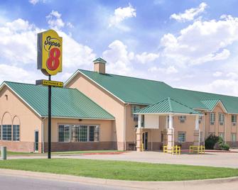 Super 8 by Wyndham Winfield/Quail Ridge Area - Winfield - Building