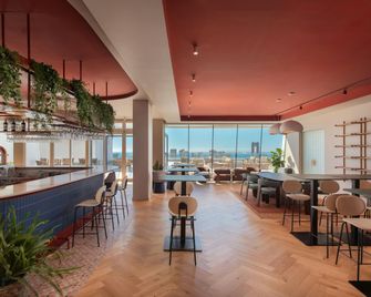 Four Points by Sheraton Costa Blanca Resort - בנידורם - בר