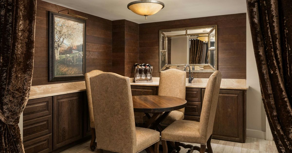 Grand Bohemian Lodge Asheville, Autograph Collection C$ 249 (C$ 789).  Asheville Hotel Deals & Reviews - KAYAK