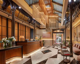 NH Collection Madrid Palacio de Tepa - Madrid - Front desk