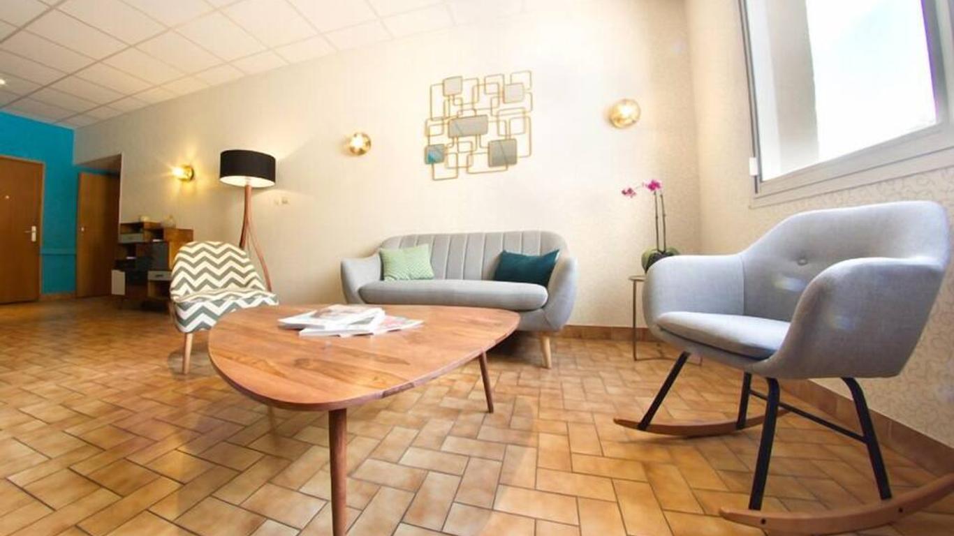 Logis Hôtel Lodge La Valette