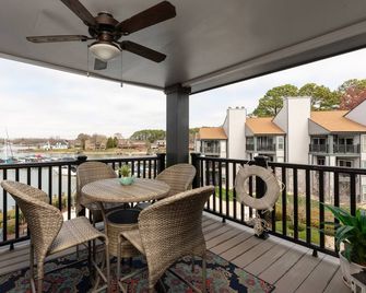 Lakefront Condo - Cornelius - Balcony