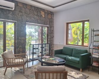 Emoyeni Gardens Hotel - Sao Tomé