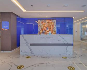 Picasso Inn - Yakarta - Recepción