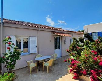 Aegina house1 - Aegina - Patio