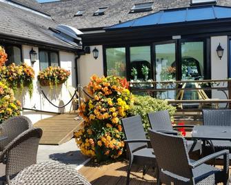 The Old Barn Inn - Newport - Patio