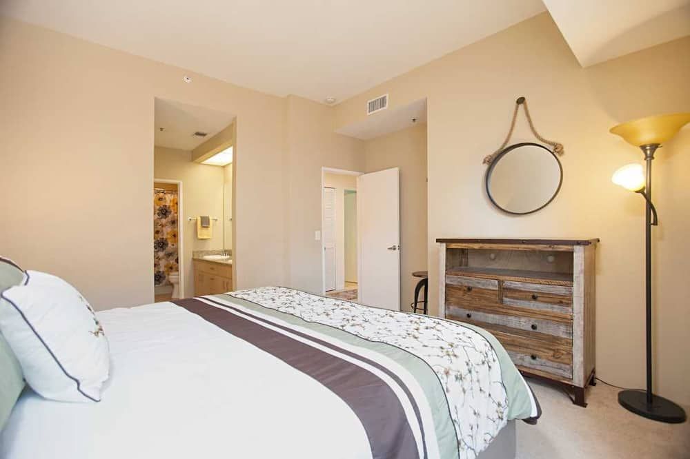 Bright and Open in Heart of the Marina - سان دييغو - غرفة نوم