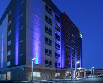 Holiday Inn Express & Suites Jersey City North - Hoboken - Jersey City - Building
