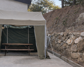 Namwon Green Hall Pension - Namwon - Patio
