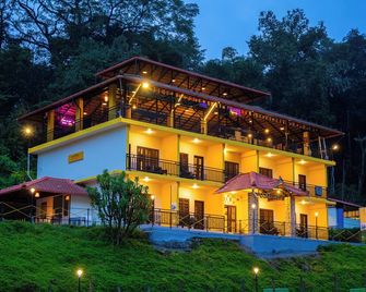 ذا هوستيلر كورج راينفوريست، ماديكيري - ماديخيري - مبنى