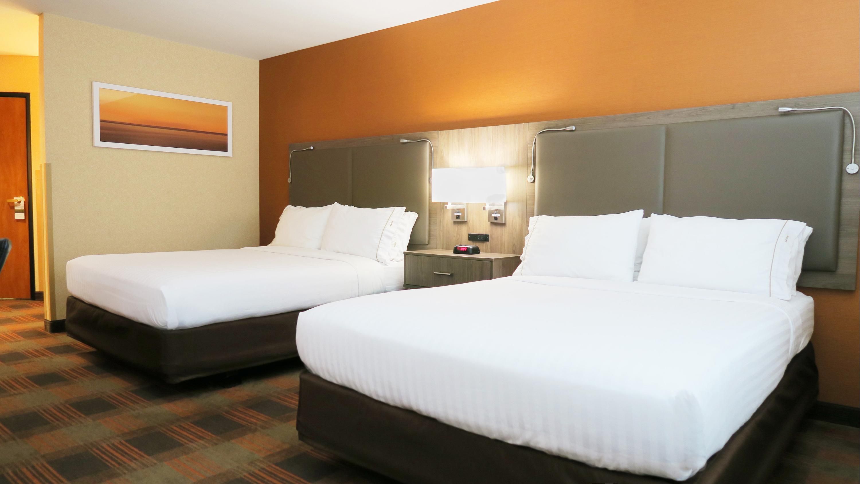 Holiday Inn Express Hotel Suites Elk Grove Ctrl Sacramento An Ihg Hotel 151 Elk Grove Hotel Deals Reviews - Kayak