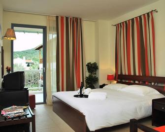 Hotel Hanioti Village Spa - Chaniotis - Bedroom