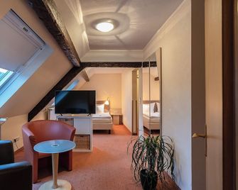 Hotel Altes Weinhaus - Neustadt an der Weinstrasse - Huiskamer
