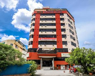 宏偉高級酒店 - 古晉 - 古晉 - 建築