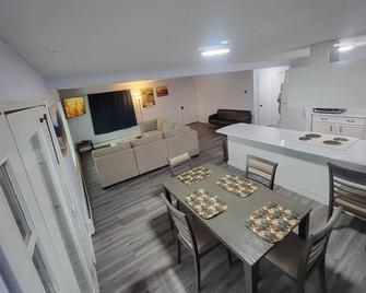 Family Friendly Apartment - Nome - Dining room
