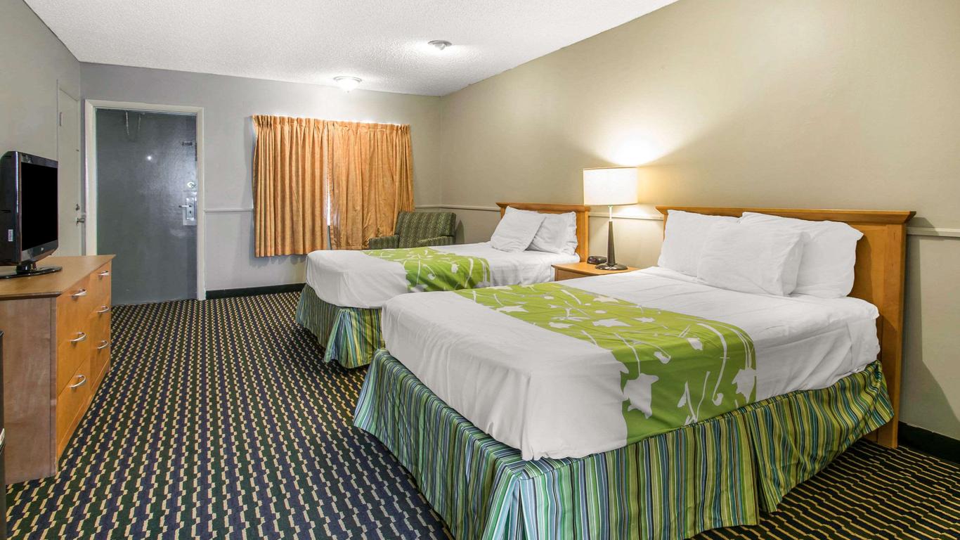 Rodeway Inn and Suites Winter Haven Chain of Lakes