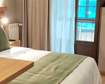 Zalle Oviedo Suites - Oviedo - Sypialnia